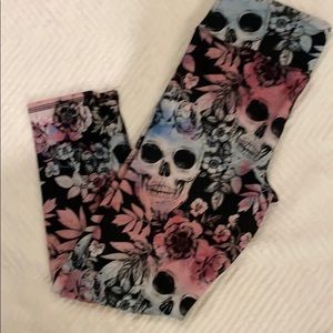 Cute skull and flowers tights